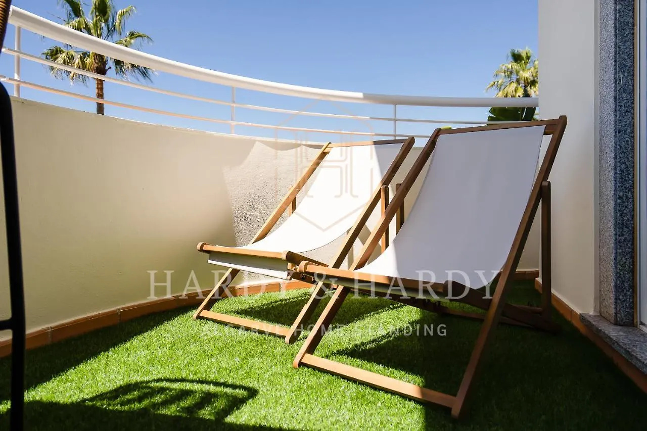H&H - Rare Modern & Elegant Apartment With Wonderful Sea Views, A Few Meters From Porto De Mos Beach 拉哥斯 0*,  葡萄牙